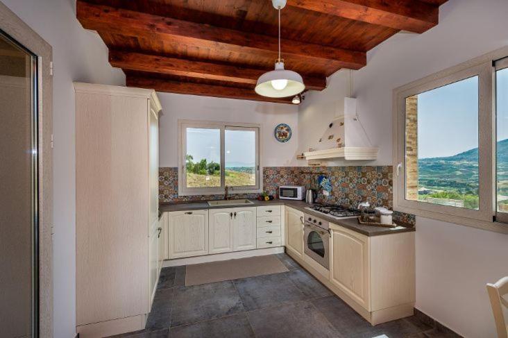 Villa MiRò, stupenda villa con piscina privata Castellammare del Golfo Exterior foto